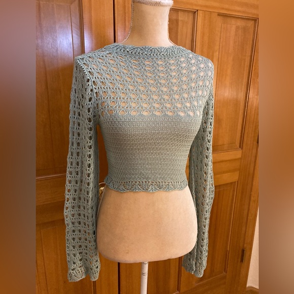 Nwt, Lavishly Paris Women’s Green Knitted Crop Top Sweater - Picture 7 of 16